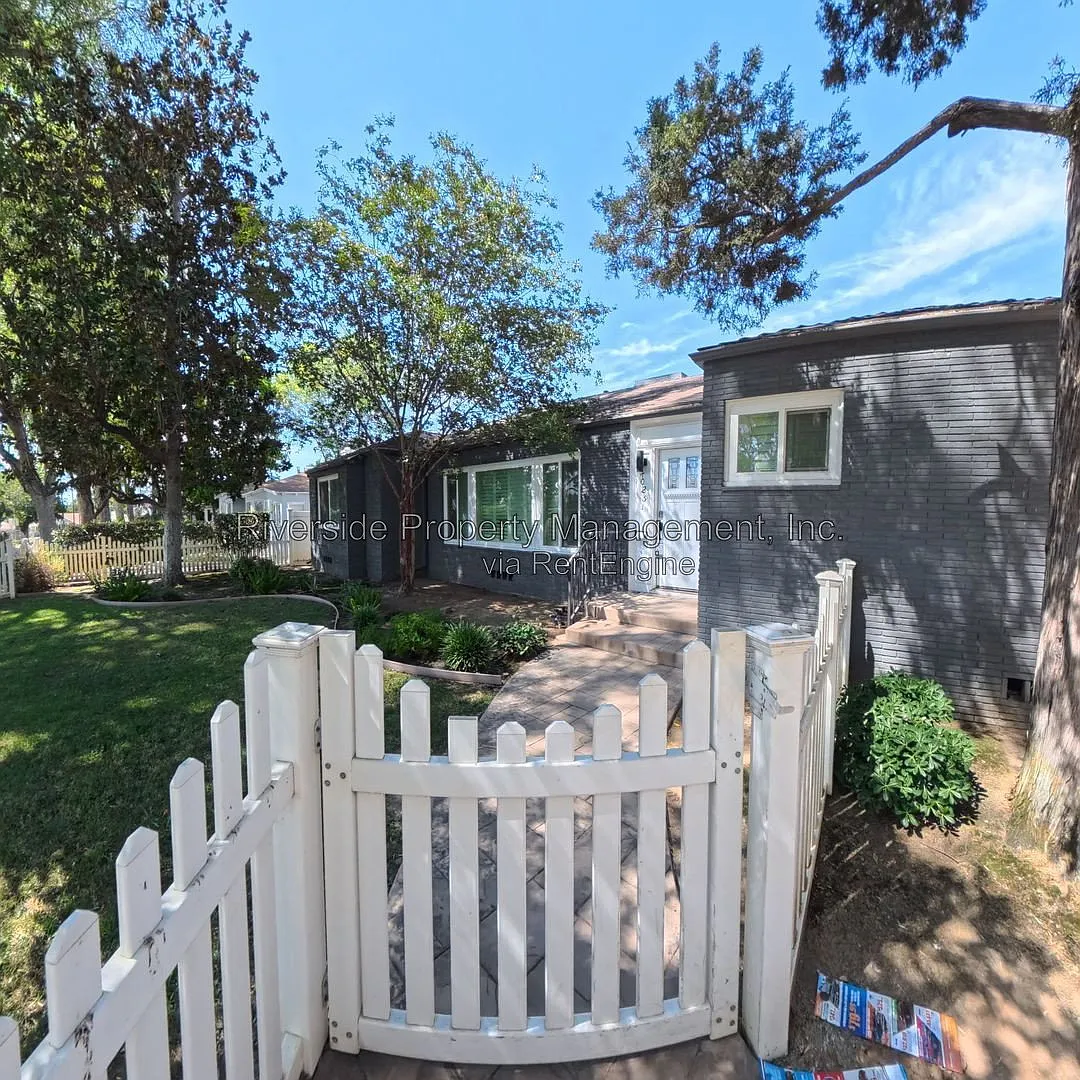 3 bed, 2.0 bath, 1834 sqft, $3,695 — Photo 4