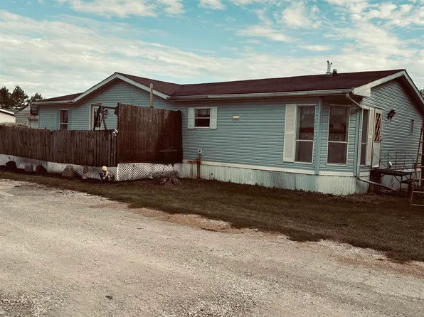 1 Juniper Ct, Goodfield, IL 61742