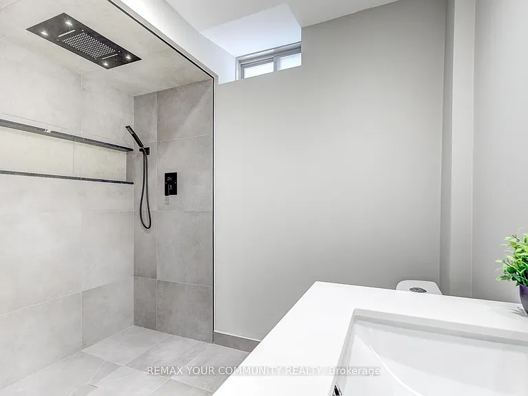 953 Barton Way — Photo 39