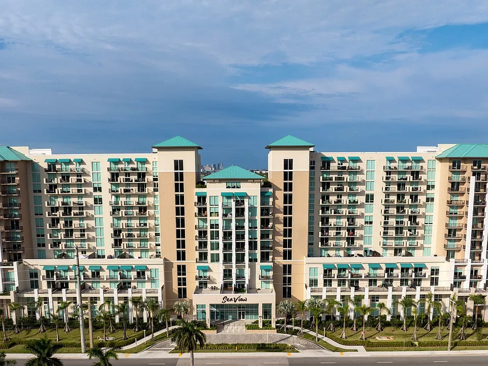 Sea View at Dania