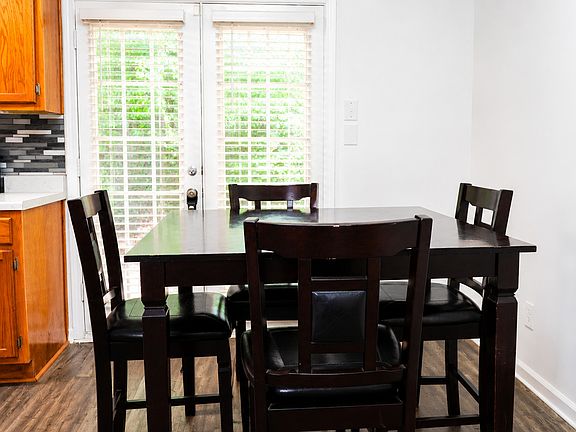3rd image of 405 Fairburn Rd SW APT 17