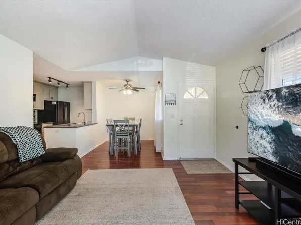 95-510 Wikao St APT E201, Mililani, HI 96789