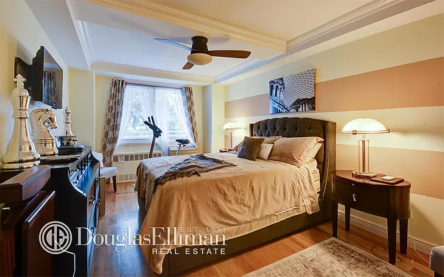 Sold by Douglas Elliman | media 10