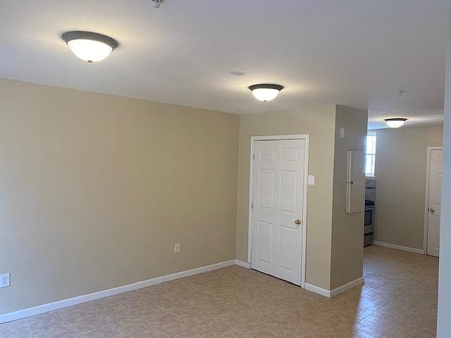 1st image of 3117 Kensington Ave #1