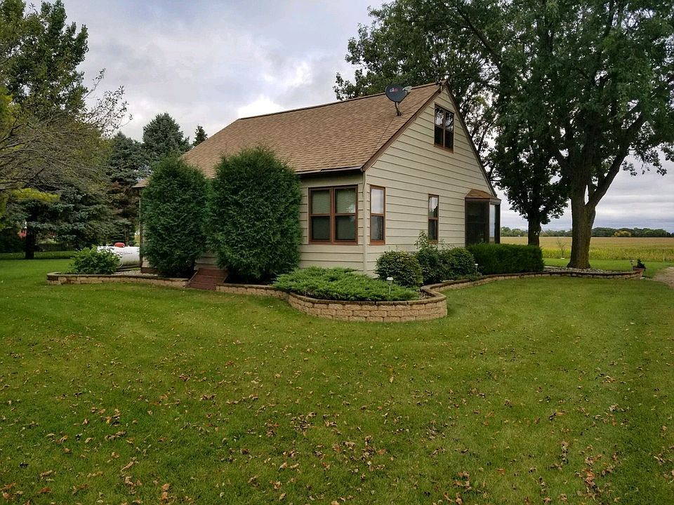 1st image of 1405 County Road 9 NE