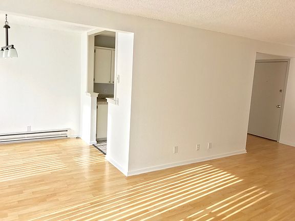 3rd image of 12701 NE 9th Pl APT D203