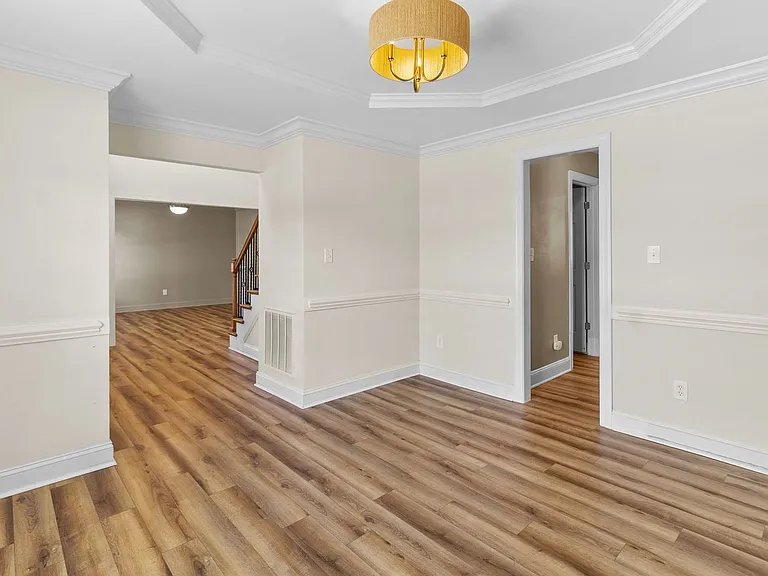 5802 Rainsford Dr — Photo 10