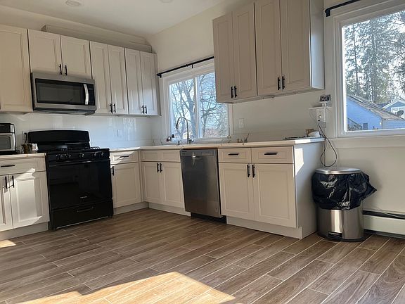 4th image of 217 Old Bates Gates Rd #1