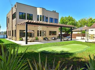 911 Milmada Dr, La Canada Flintridge, CA 91011