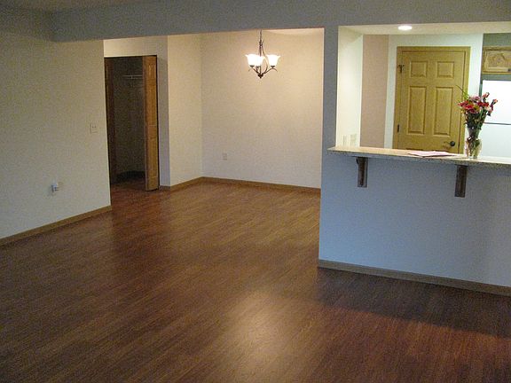 4th image of 420 Grant St APT 4