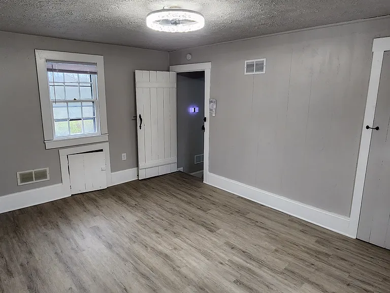 85 Maple St — Photo 24