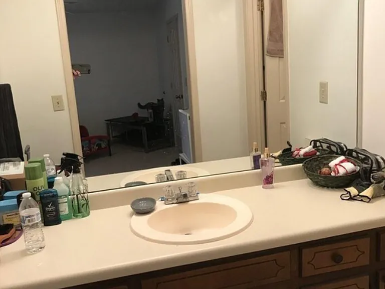 1945 Patterson Cir — Photo 5
