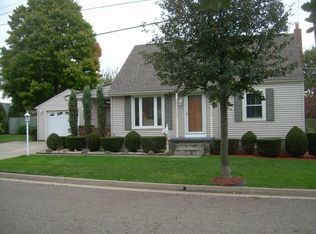 102 W Ralston Ave, Akron, OH 44301