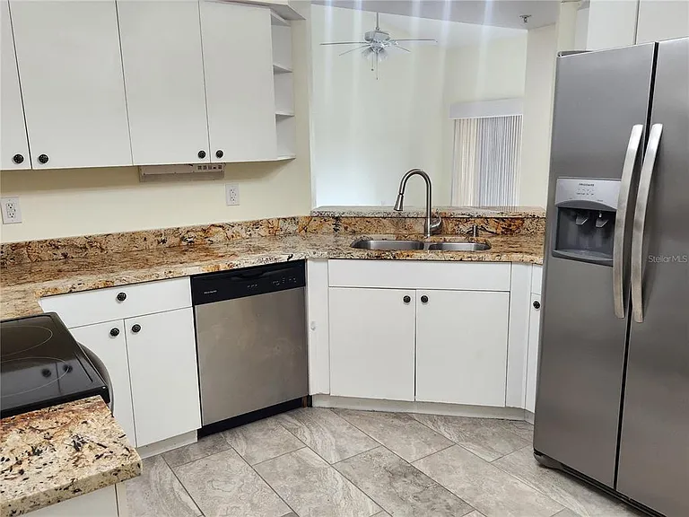 6330 Green Oak Cir #6330 — Photo 6