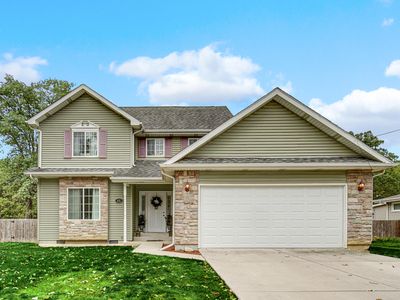 832 S Wisconsin St, Hobart, IN, 46342