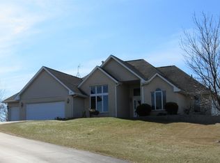 9227 Ridgeview Rd, Belvidere, IL 61008