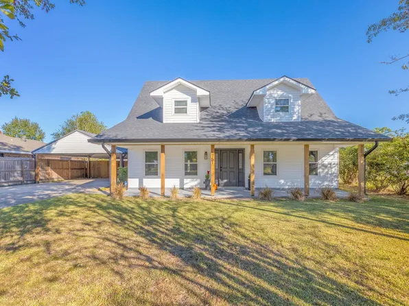 751 Moss Bluff Dr, Lake Charles, LA 70611