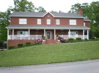 441 Arrowhead Dr, Kingsport, TN 37664