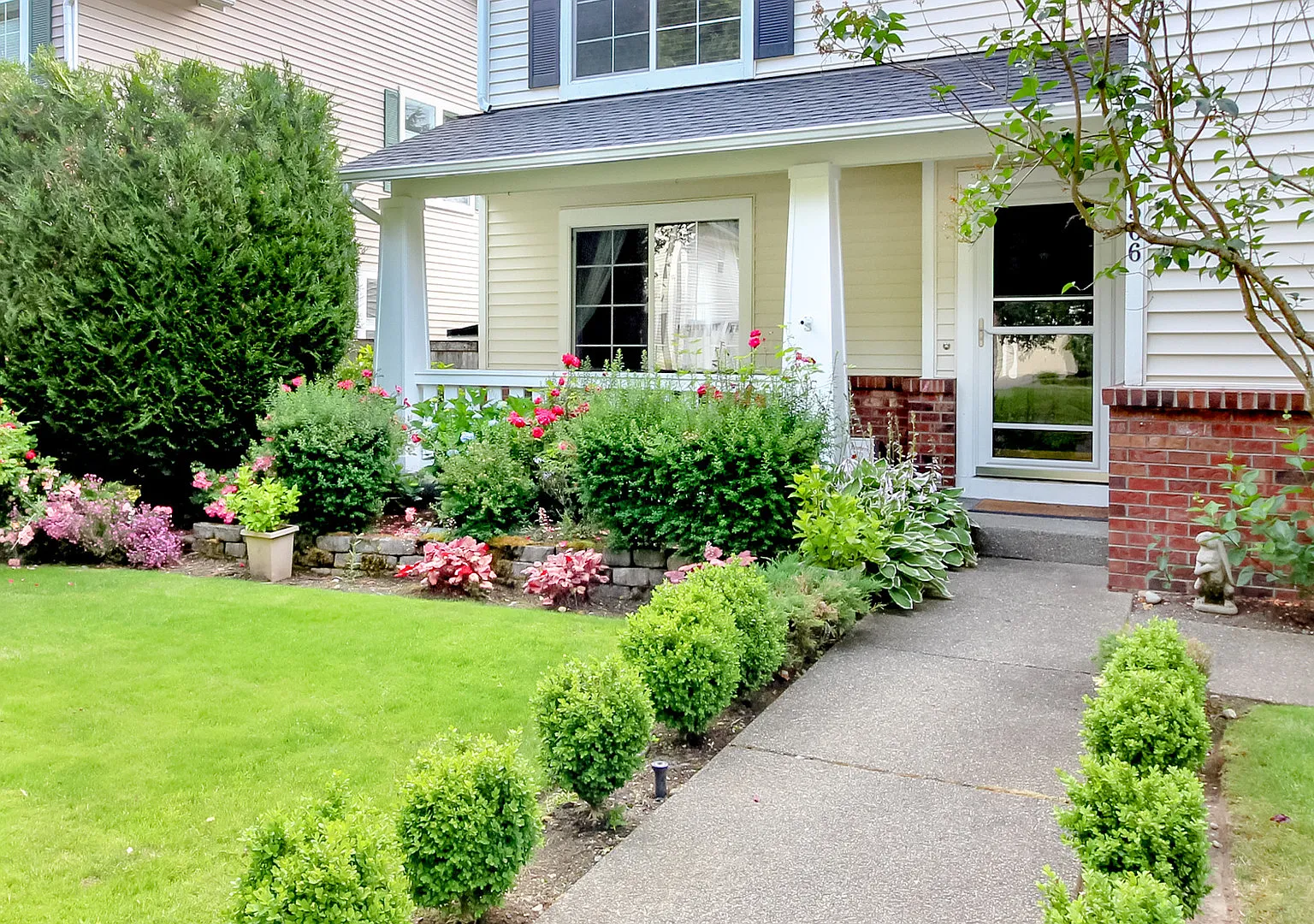 Renovated 4-BR Home with AC — Photo 4