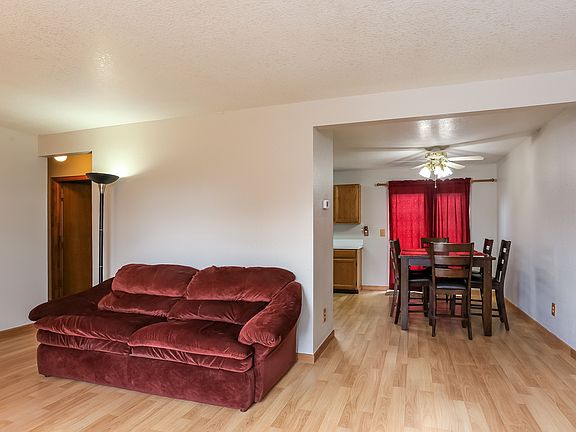 3rd image of 4381 Sunridge Dr
