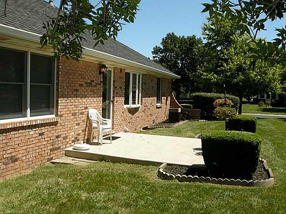 2nd image of 1358 Holiday Ln W #11