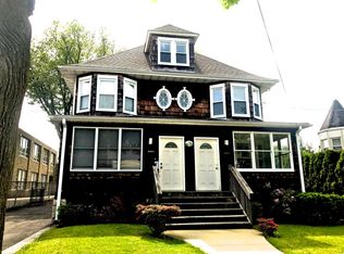 118 Mount Joy Pl, New Rochelle, NY 10801