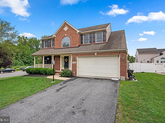 2nd image of 642 Brookfield Dr