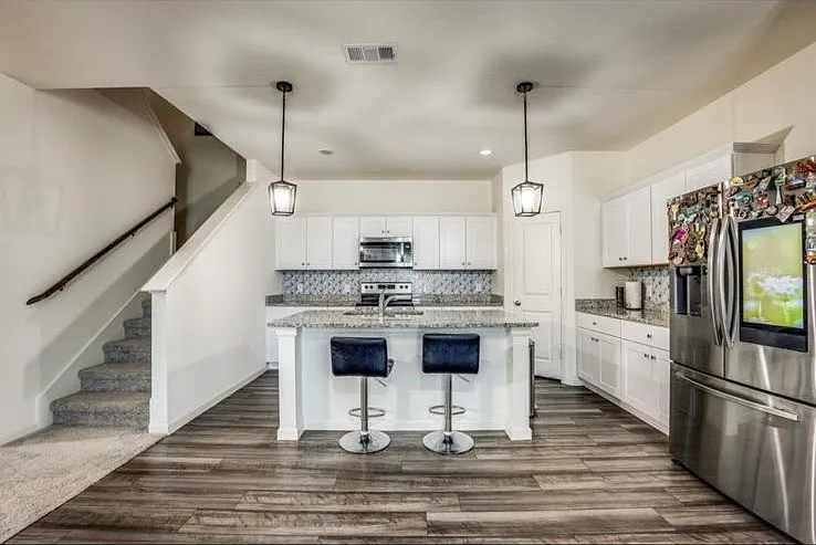 625 Colgate Cir — Photo 4