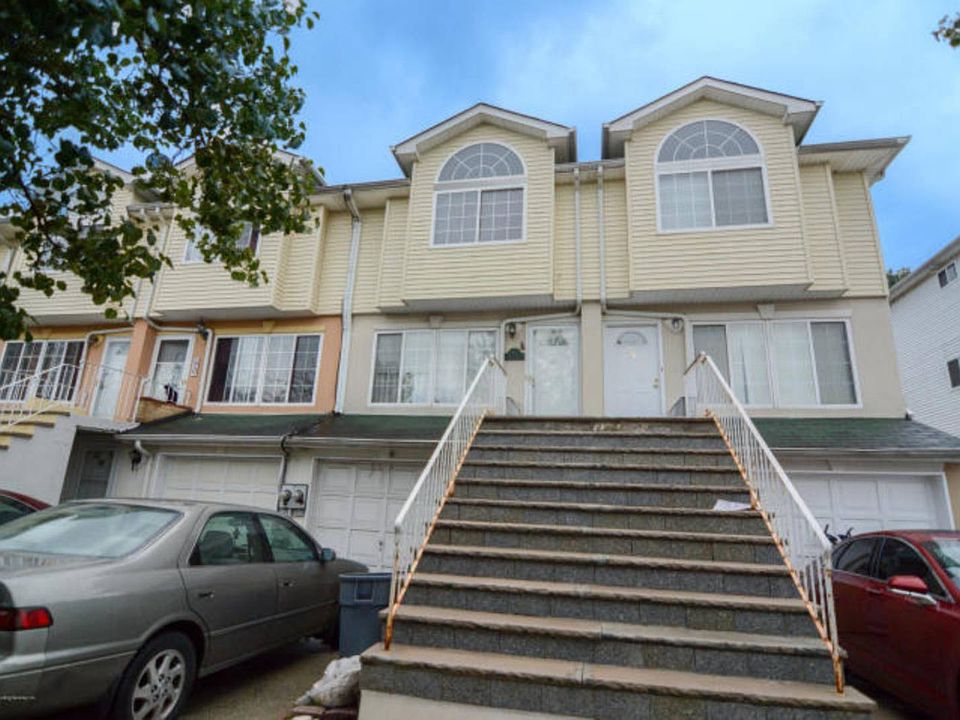 1st image of 52 Ludwig Ln