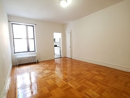 1st image of 652 W 163rd St APT 1