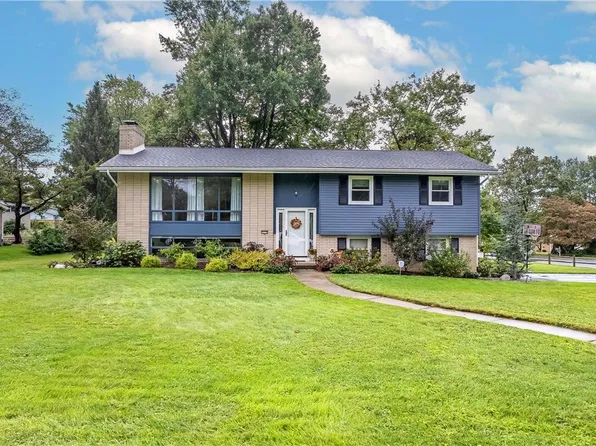 5078 Hampshire Rd, Center Valley, PA 18034