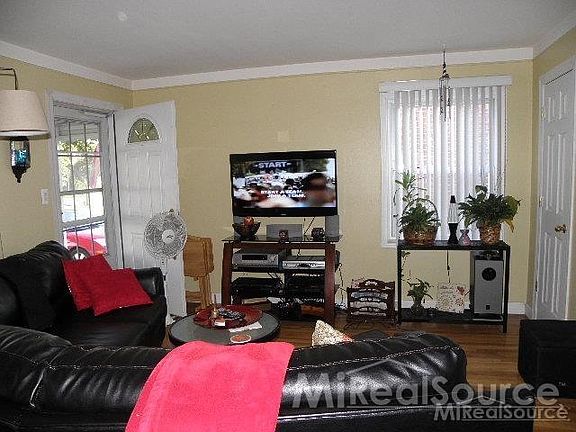 2nd image of 28231 Edward St
