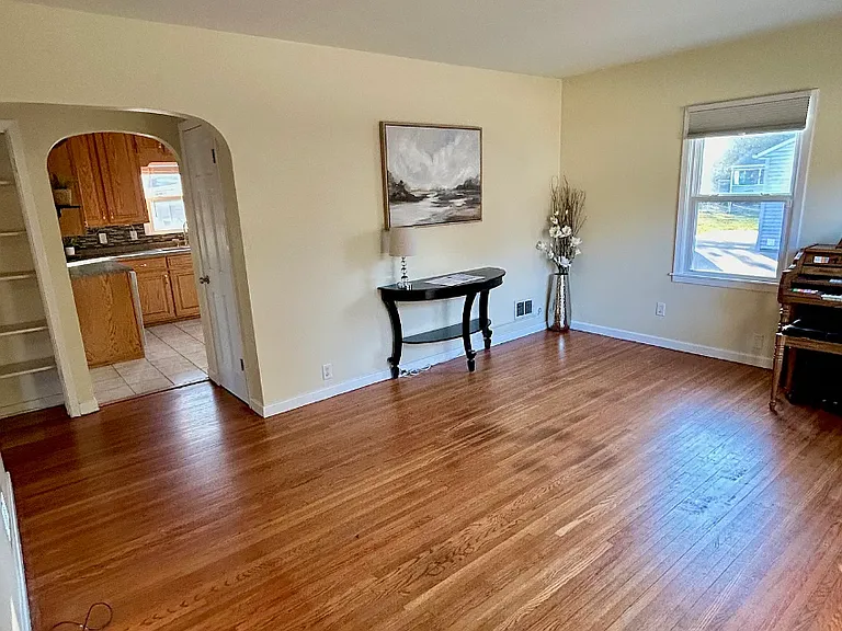 140 Morgan Rd — Photo 4