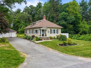 96 Hope St, Seekonk, MA 02771