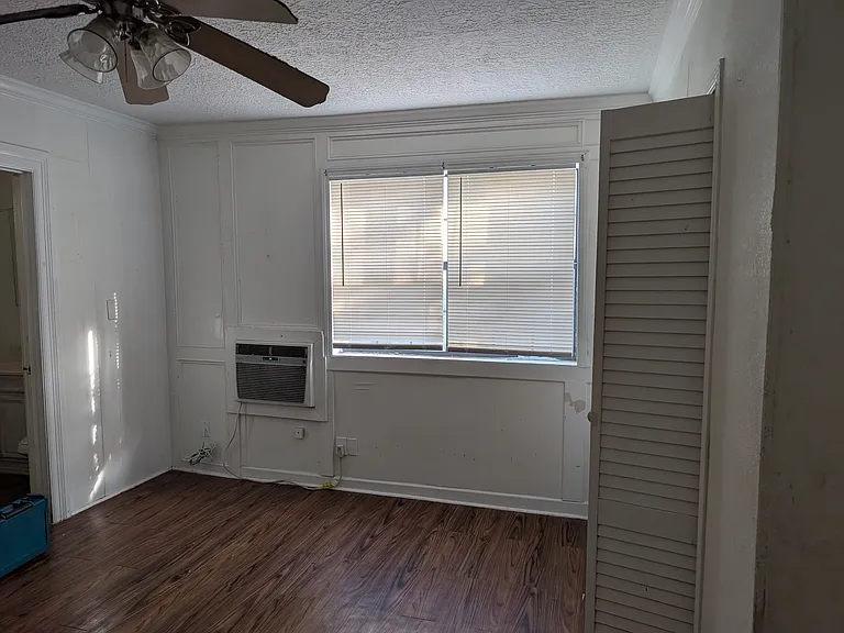 146 N Milby St #2 — Photo 5