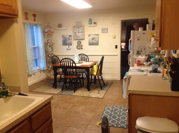 8 Elm St #2-R, North Grafton, MA 01536