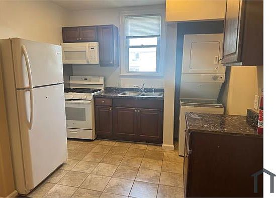 1st image of 2801 R St SE APT 2