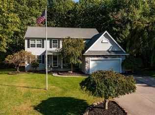 7033 Oak Tree Dr S, Lorain, OH 44053