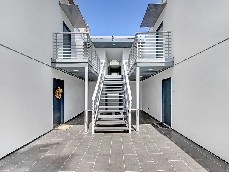 117 Pacific St. in Sant Monica - 1 block to the beach and Main St! — Photo 28