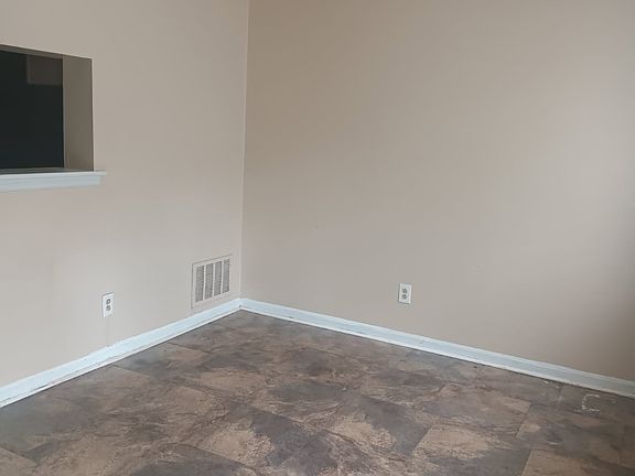 2nd image of 901A Orange St