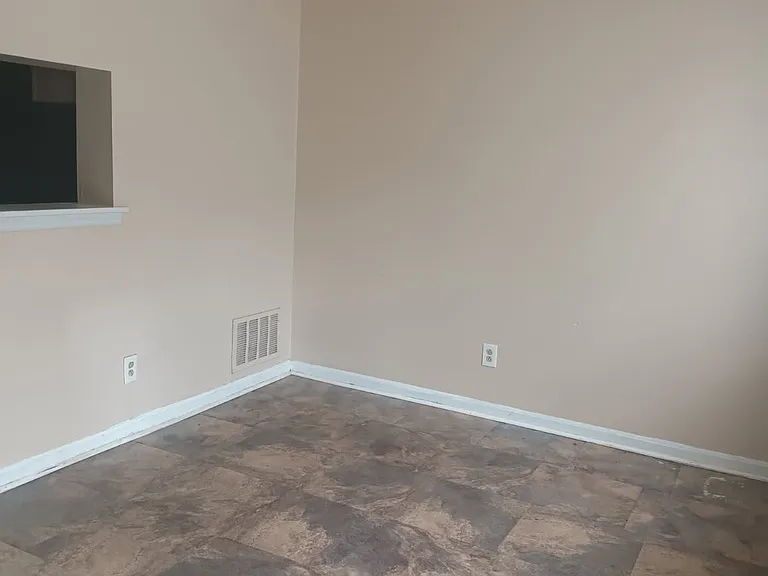 901A Orange St — Photo 2