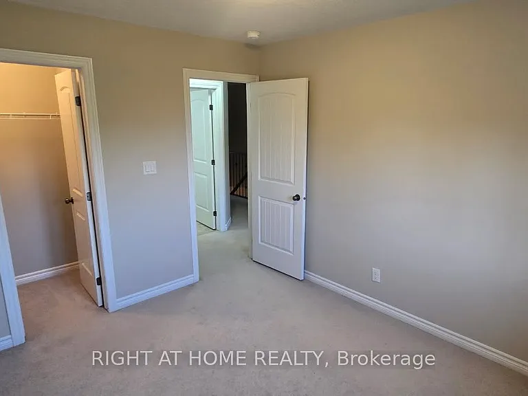 921 Blossom St — Photo 11