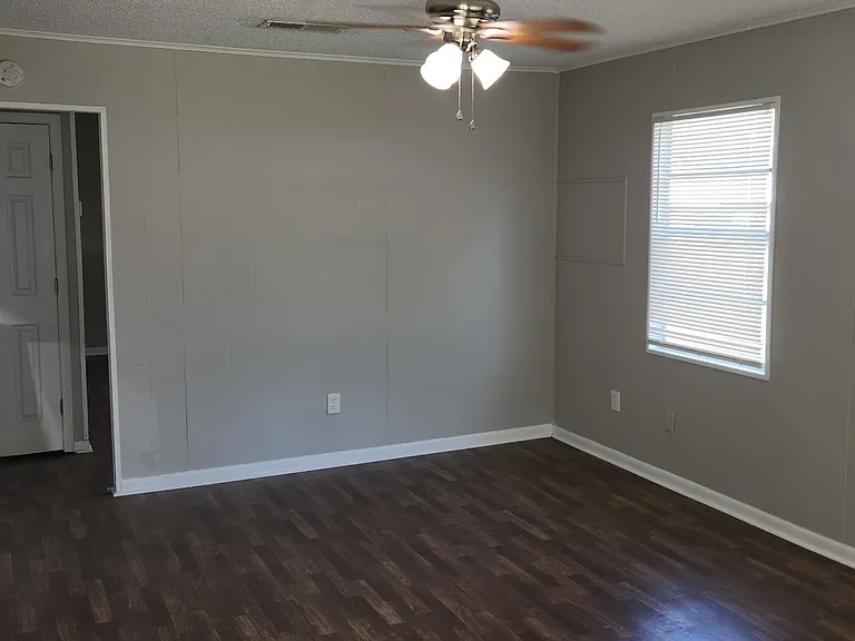 245 Reed Ave #B — Photo 3