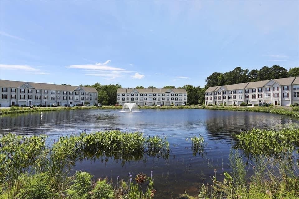 1st image of 18 John Hall Dr #18