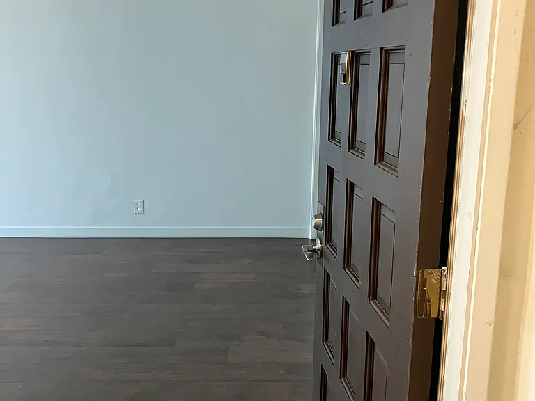 3329 Keystone Ave #6 — Photo 3