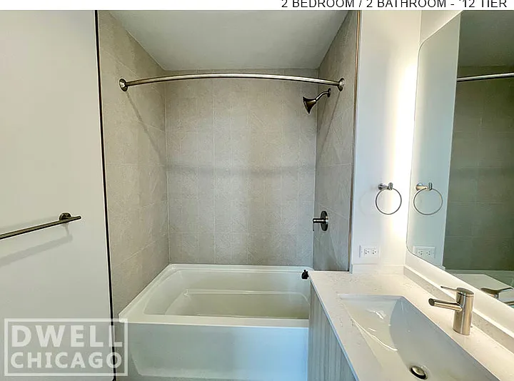 513 S Damen Ave #512 — Photo 31