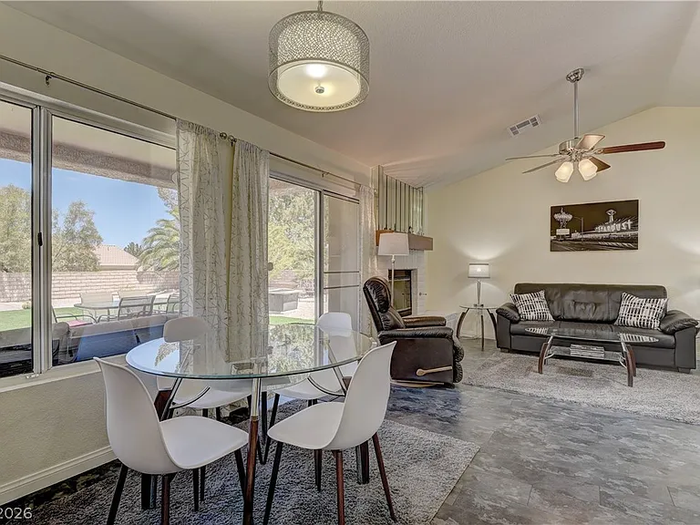 8912 Signal Terrace Dr — Photo 6