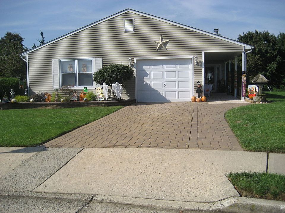 1st image of 19 Oriel Way