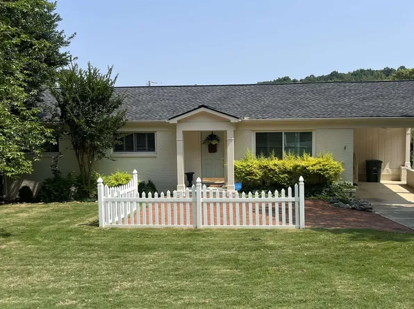 1903 Willis Rd SE, Huntsville, AL 35801