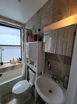 Rented by Oxford Property Group | media 7